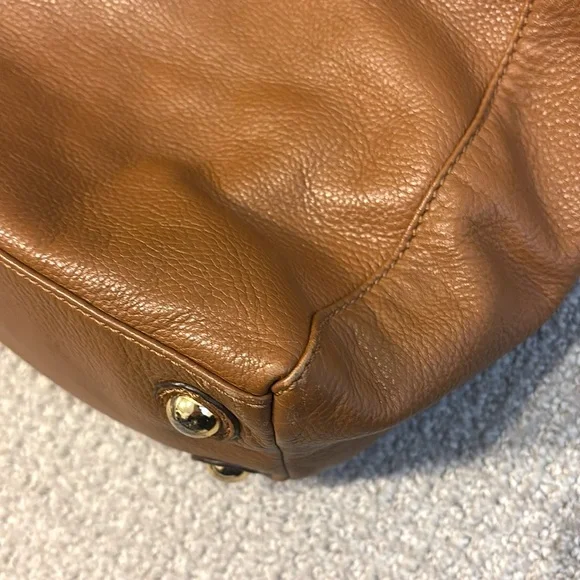 Michael Kors Pebbled Leather Brown Gold Tone Hardware - Picture 11 of 14